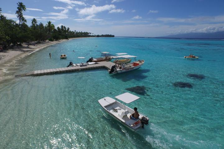 a small boat in a body of water